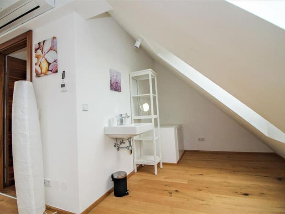 Luxury 2-Floor Rooftop Apartment With Terrace In The City Center Viena Exterior foto